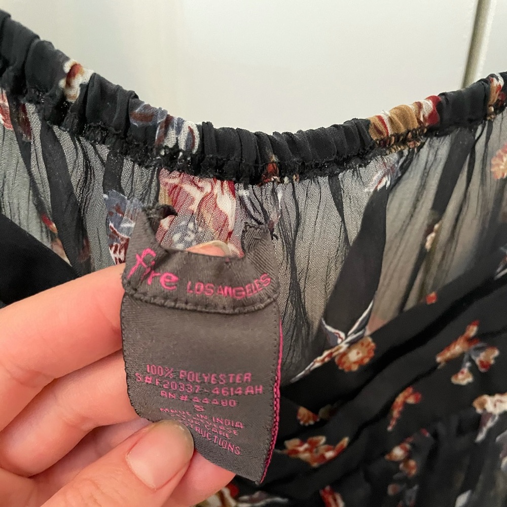 Blouse - Picture 2 of 6